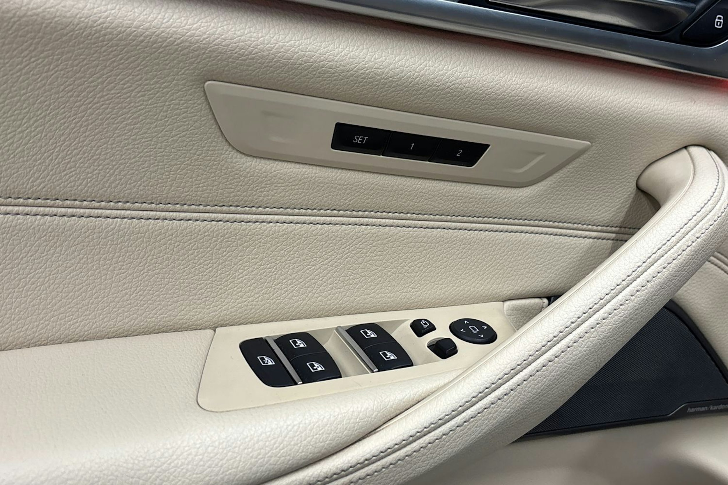 harmaa BMW 520 2018 kuva 18.