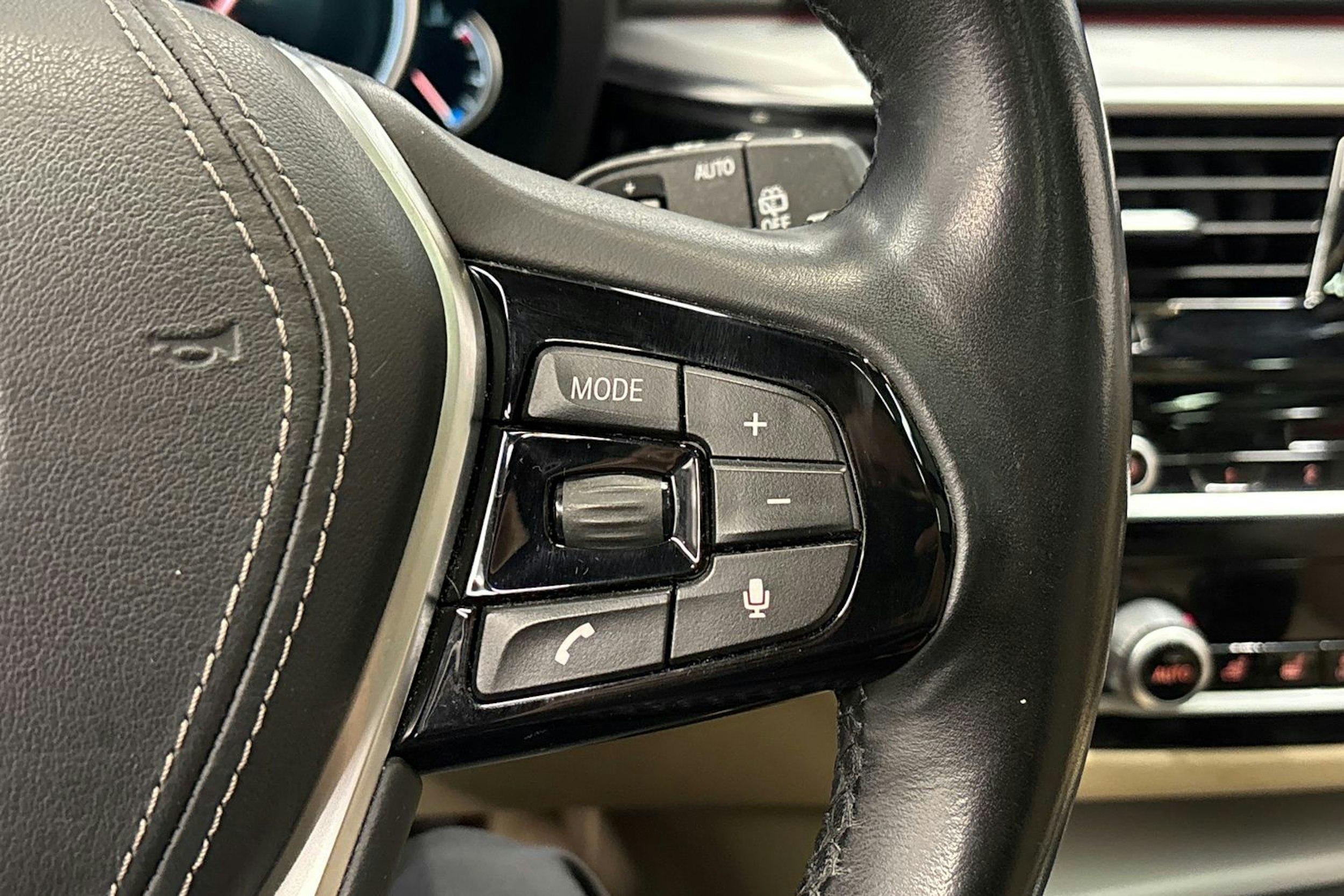 harmaa BMW 520 2018 kuva 21.