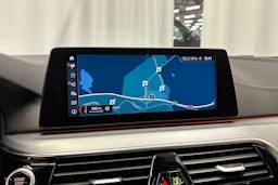 harmaa BMW 520 2018 kuva 24.