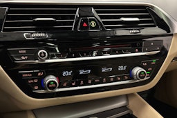 harmaa BMW 520 2018 kuva 26.