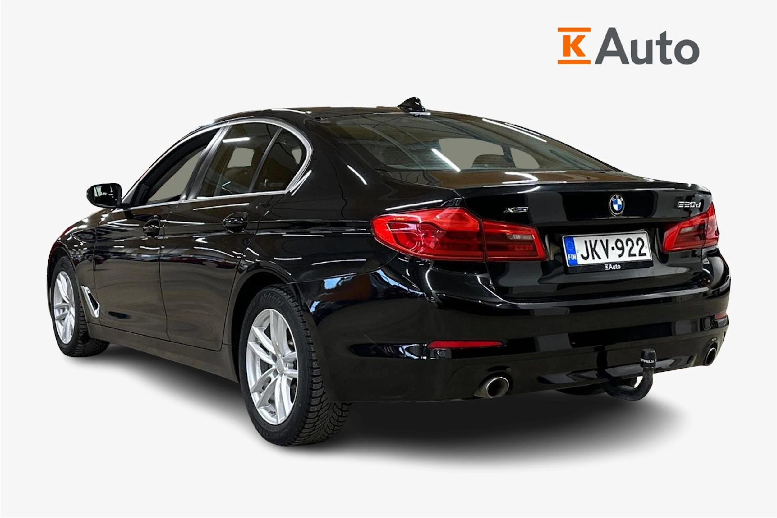 musta BMW 520 2018 kuva 2.