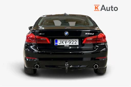 musta BMW 520 2018 kuva 3.