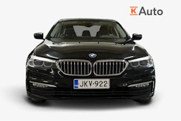 musta BMW 520 2018 kuva 4.