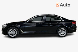 musta BMW 520 2018 kuva 5.