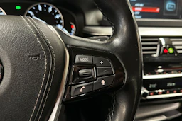 musta BMW 520 2018 kuva 19.