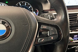 Valkoinen BMW 520 2018 kuva 15.