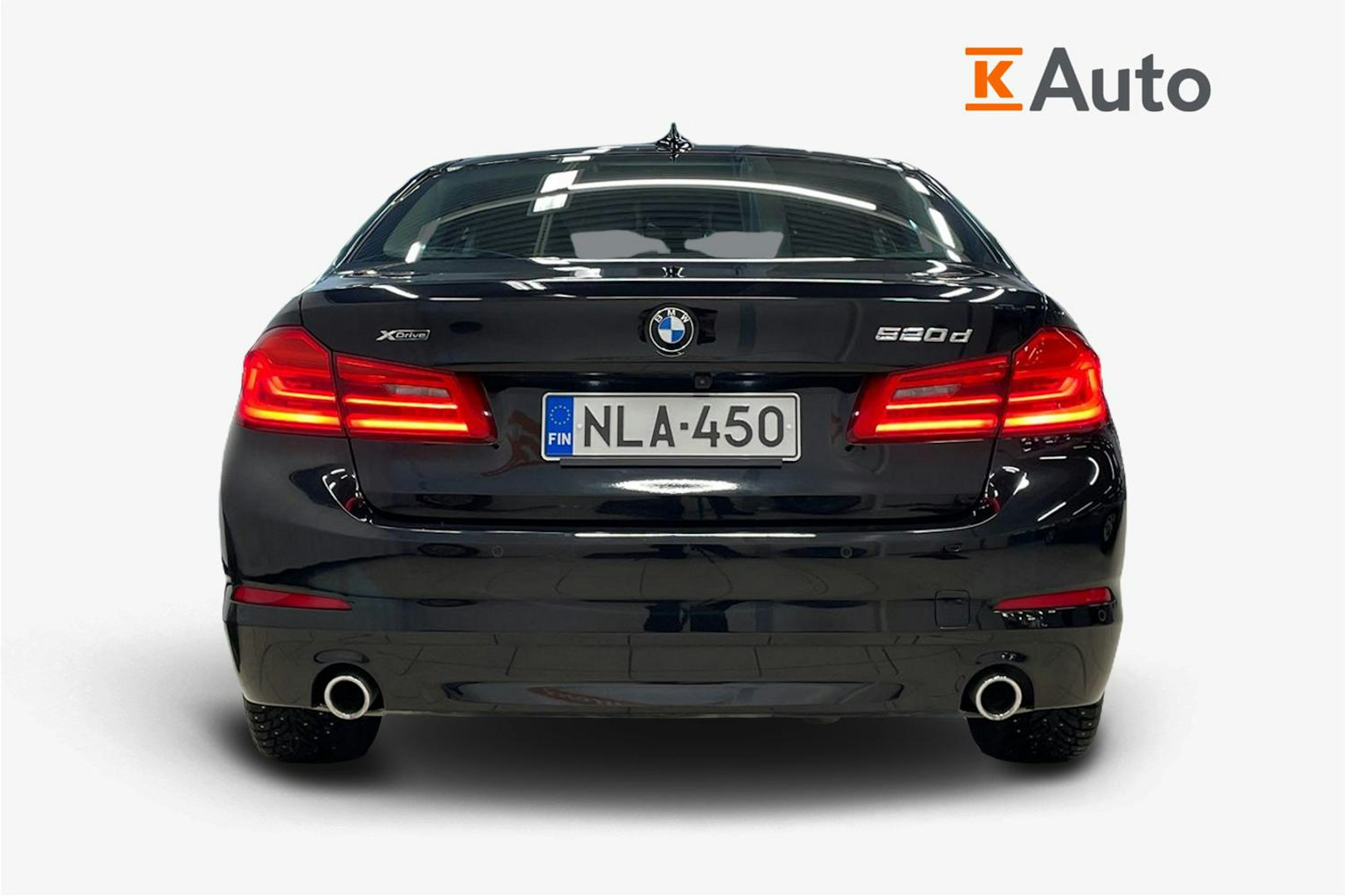 Musta BMW 520 2018 kuva 3.
