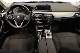 Musta BMW 520 2018 kuva 9.