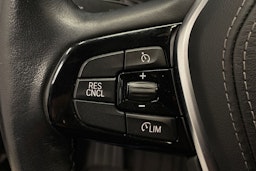 Musta BMW 520 2018 kuva 17.