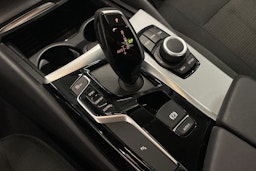 Musta BMW 520 2018 kuva 20.