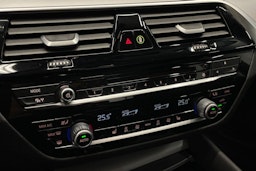 Musta BMW 520 2018 kuva 21.