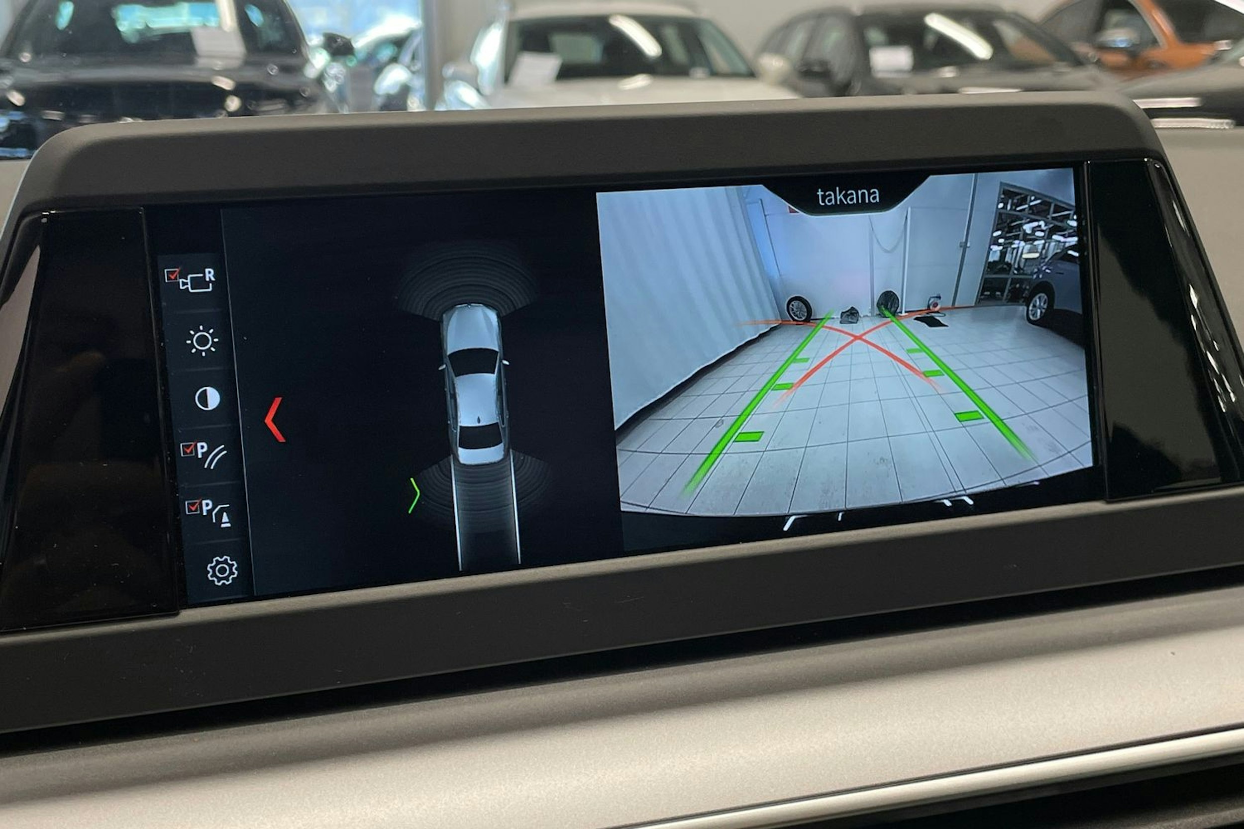 Musta BMW 520 2018 kuva 23.