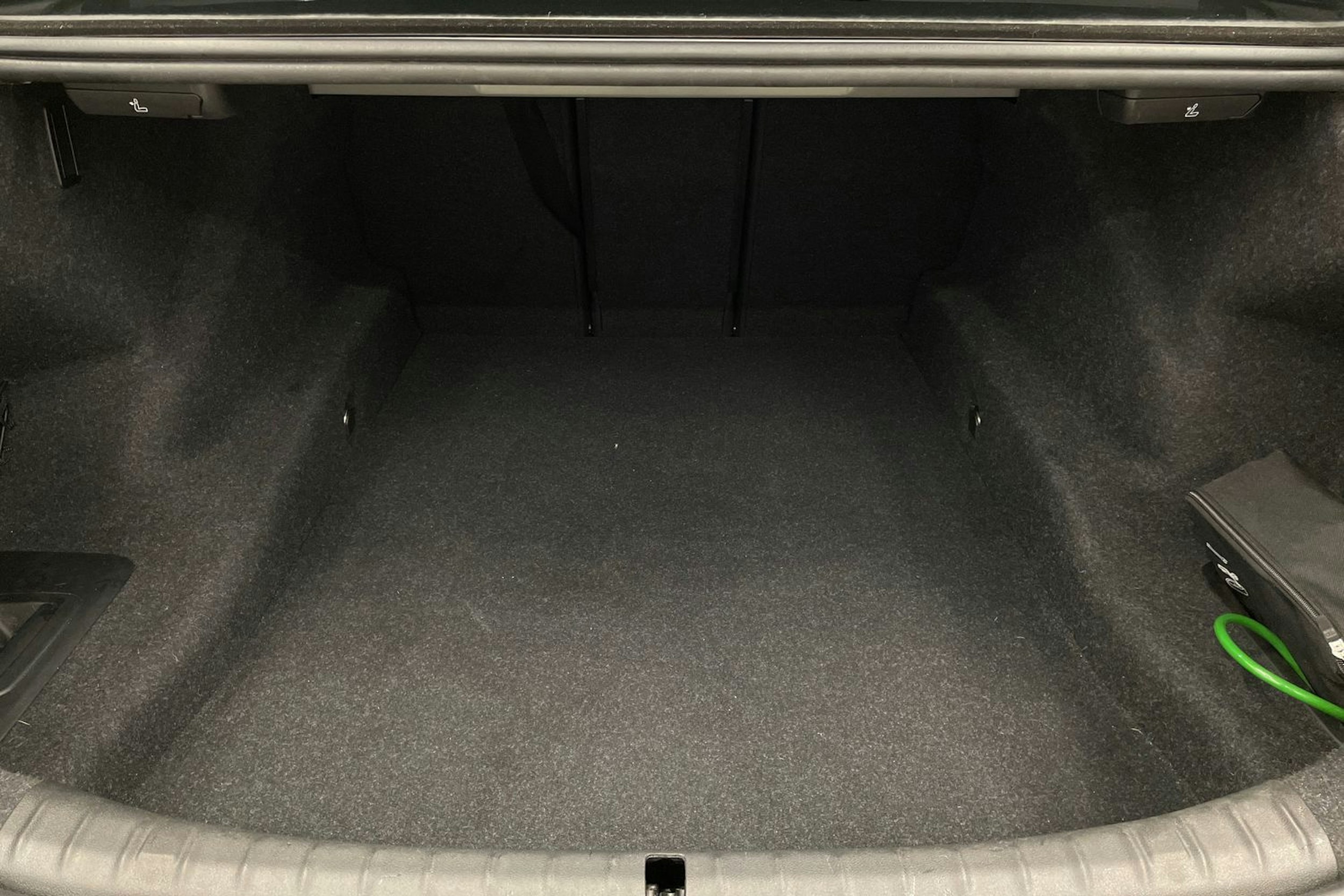 Musta BMW 520 2018 kuva 24.