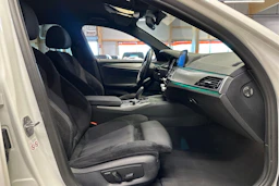 valkoinen BMW 520 2018 kuva 11.