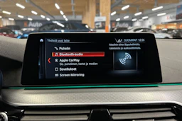 valkoinen BMW 520 2018 kuva 16.