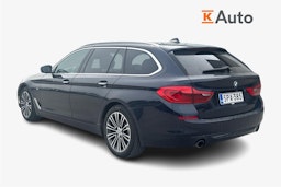 sininen BMW 520 2018 kuva 2.