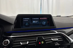 valkoinen BMW 520 2018 kuva 20.