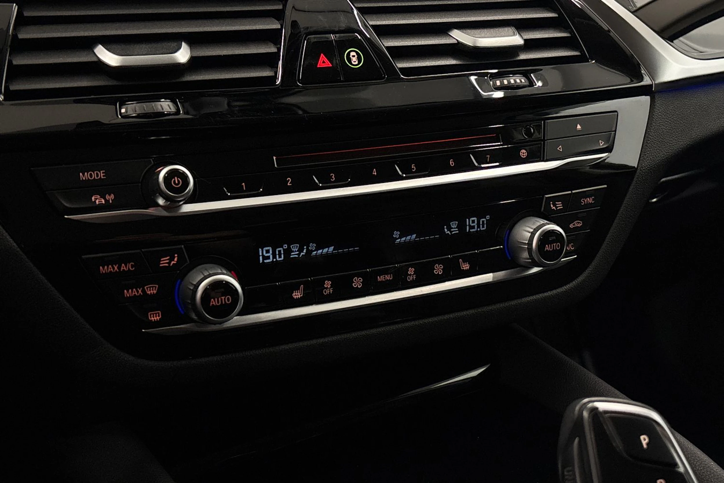 valkoinen BMW 520 2018 kuva 24.