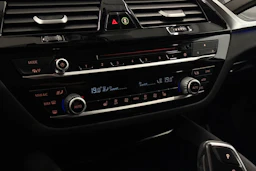 valkoinen BMW 520 2018 kuva 24.