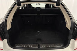 valkoinen BMW 520 2018 kuva 27.
