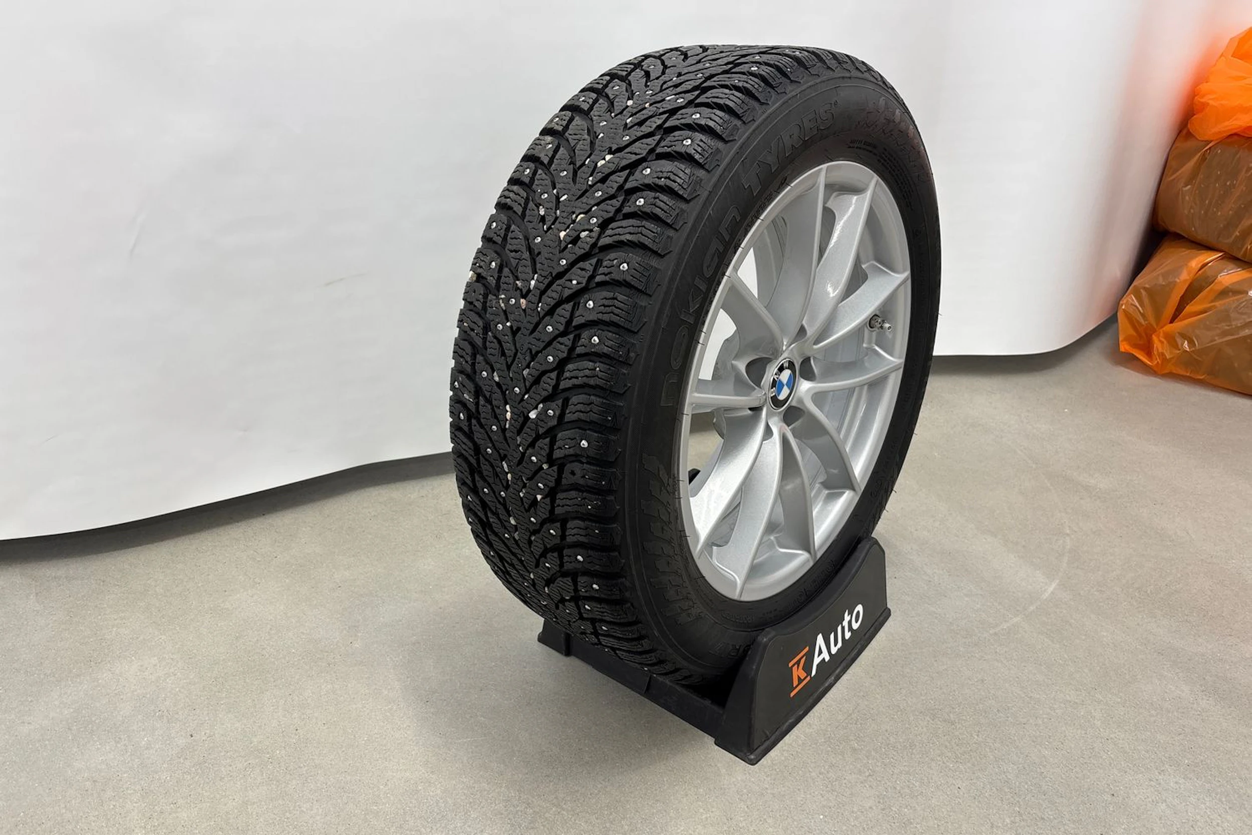 valkoinen BMW 520 2018 kuva 30.
