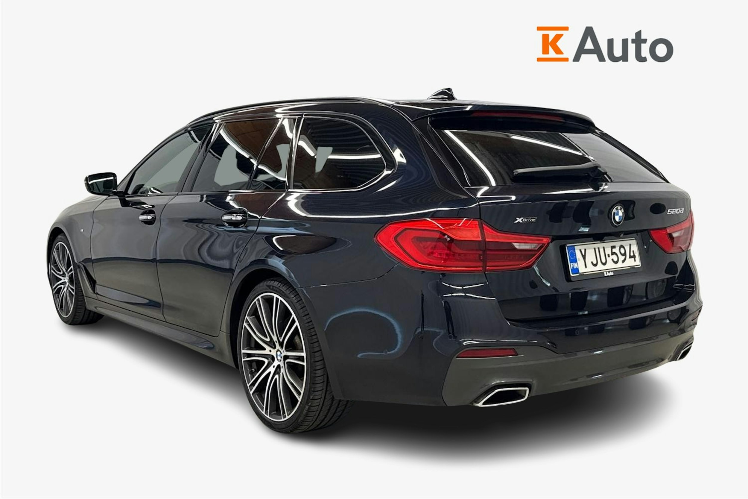 musta BMW 520 2018 kuva 2.
