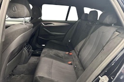 musta BMW 520 2018 kuva 10.