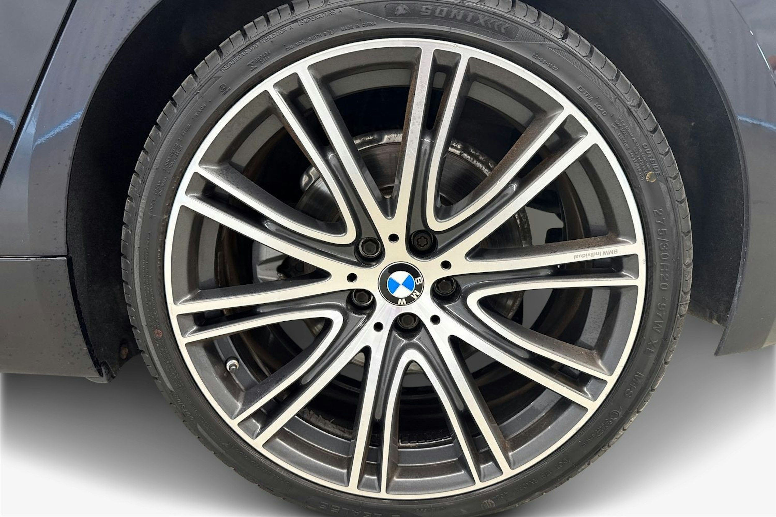 musta BMW 520 2018 kuva 11.