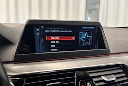 musta BMW 520 2018 kuva 19.