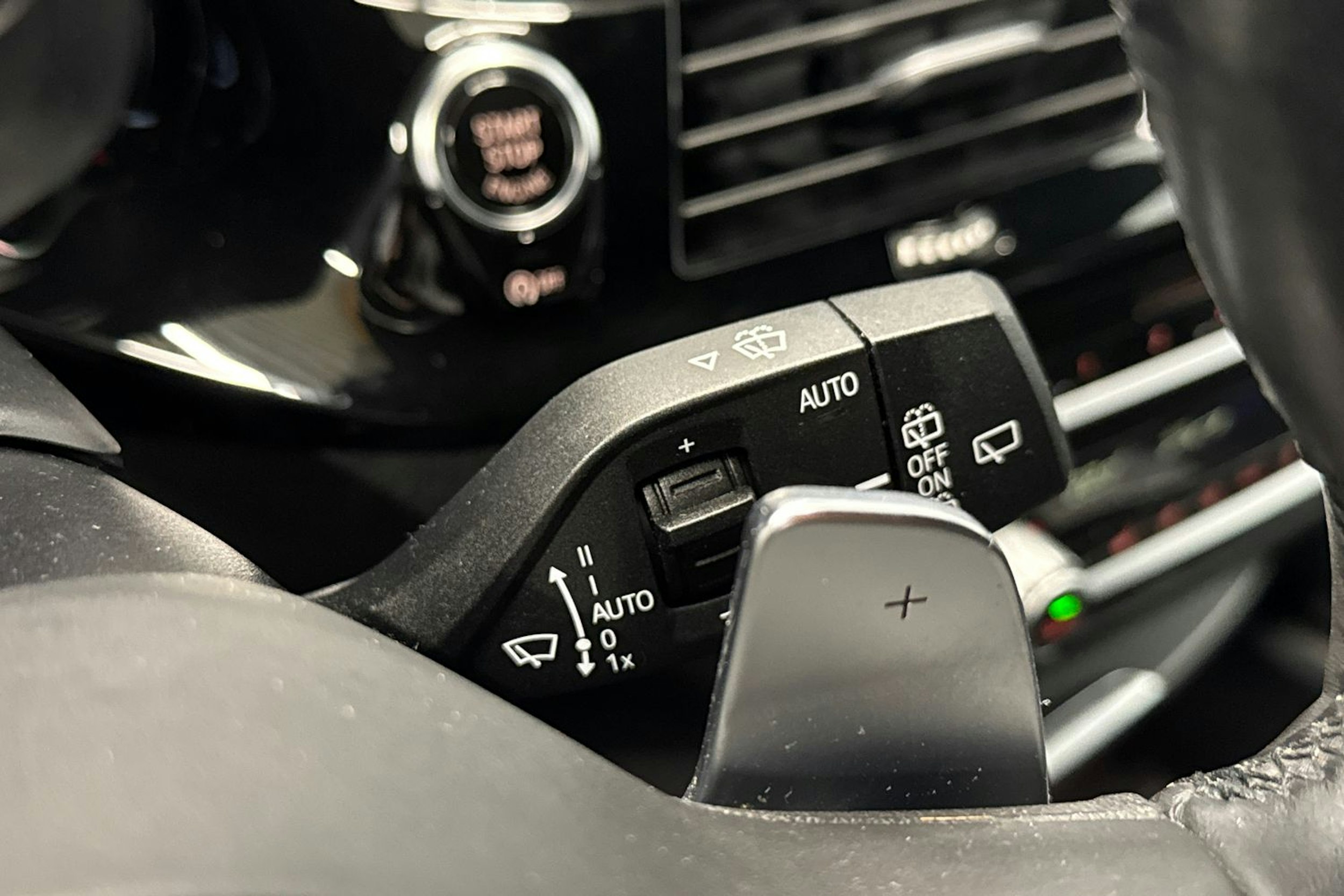 musta BMW 520 2018 kuva 21.