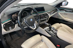 musta BMW 520 2017 kuva 3.