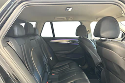 musta BMW 520 2019 kuva 9.