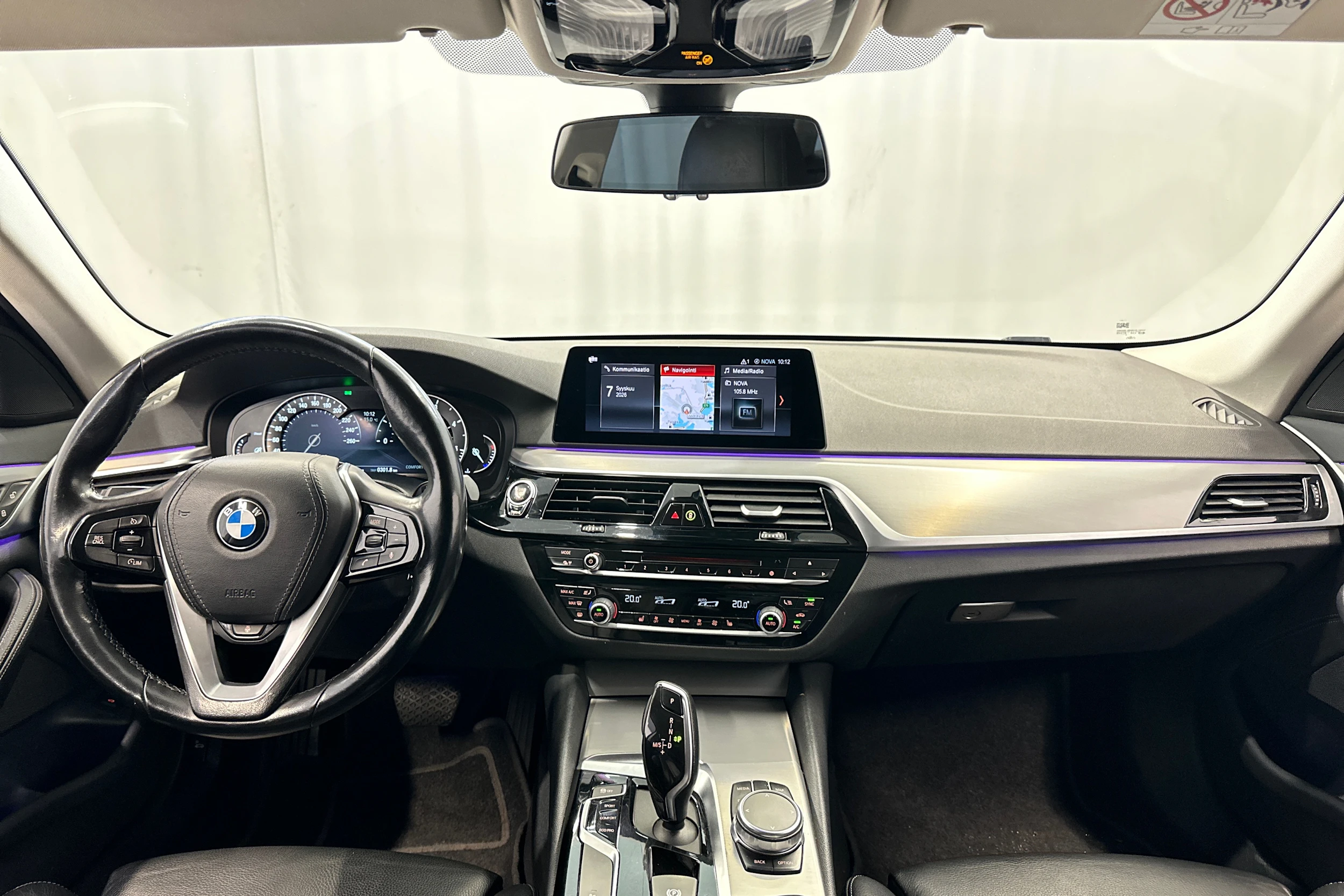 musta BMW 520 2019 kuva 11.