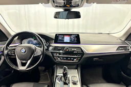 musta BMW 520 2019 kuva 11.
