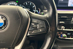 musta BMW 520 2019 kuva 14.