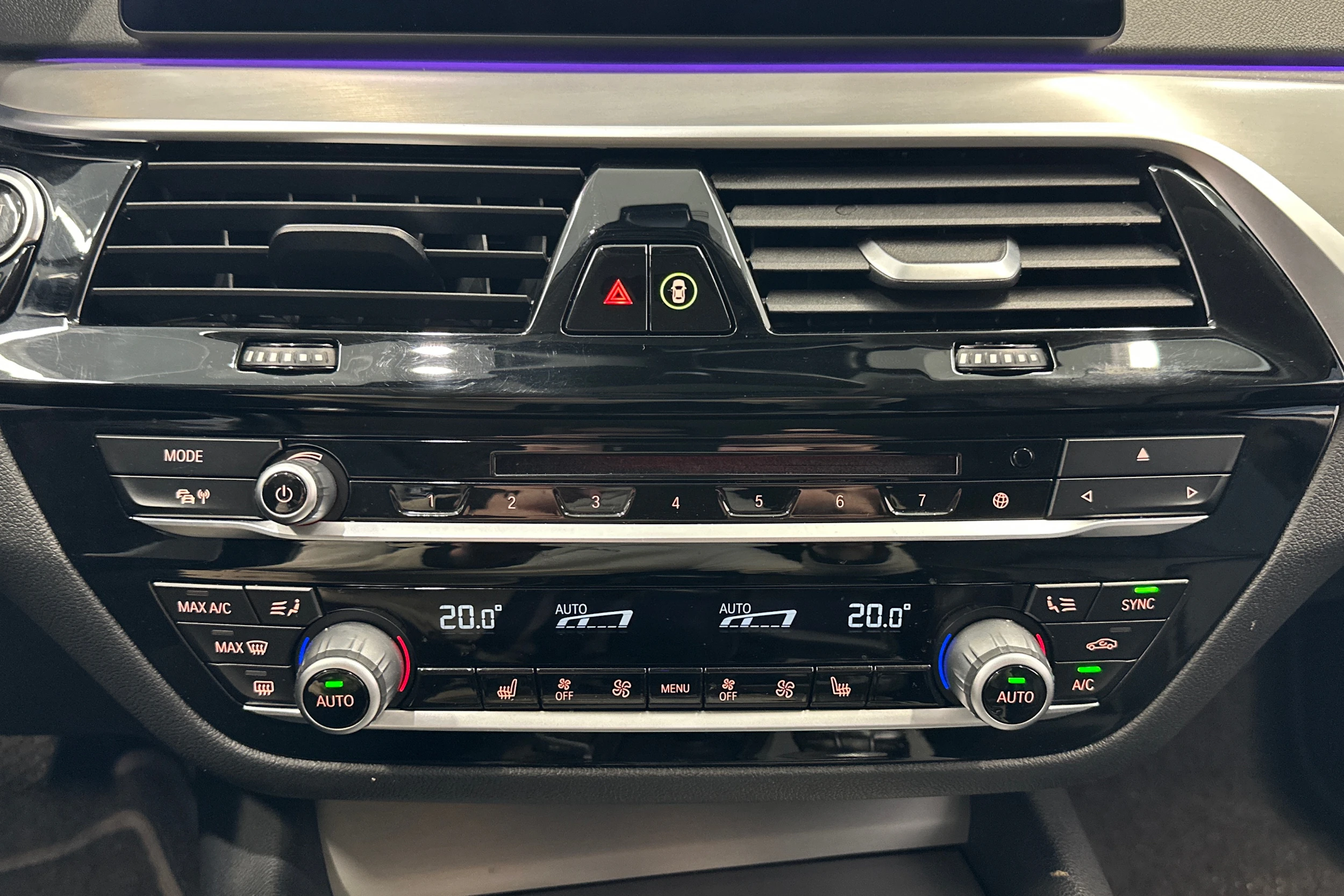 musta BMW 520 2019 kuva 18.