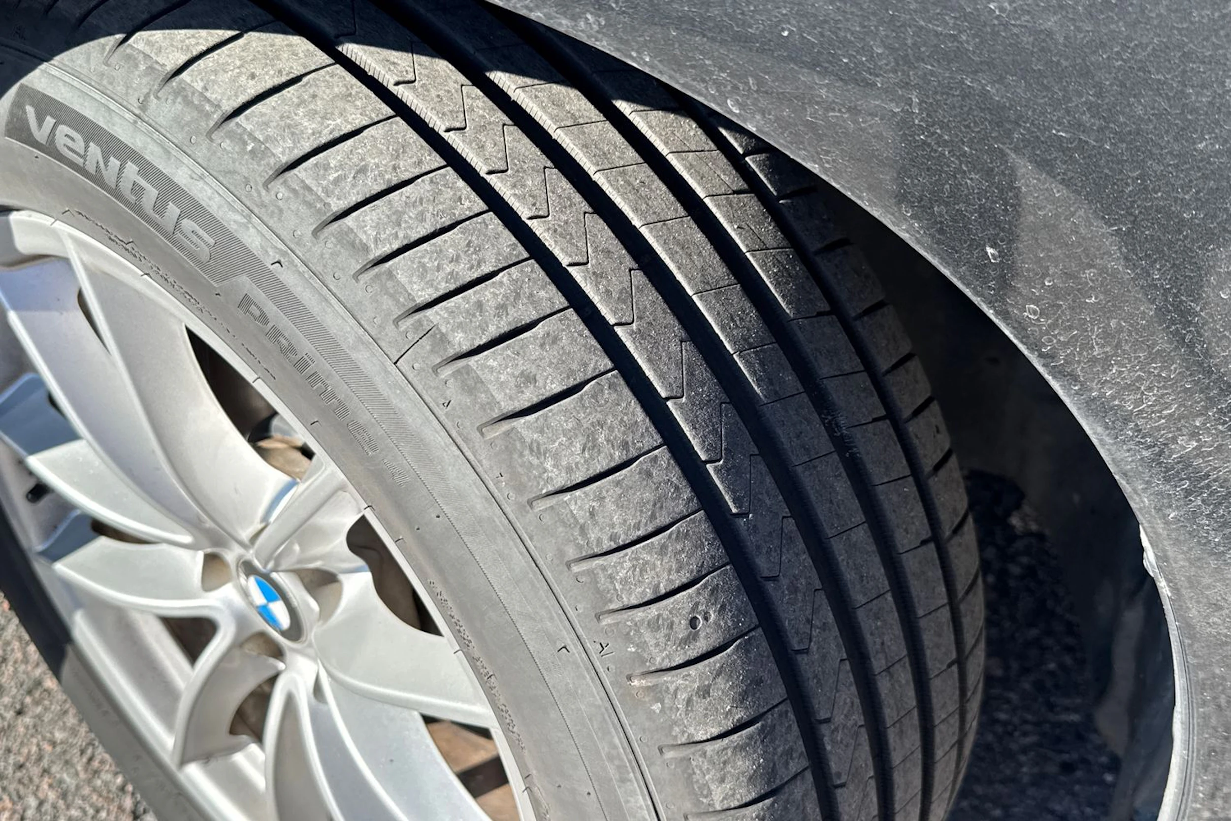 musta BMW 520 2019 kuva 6.