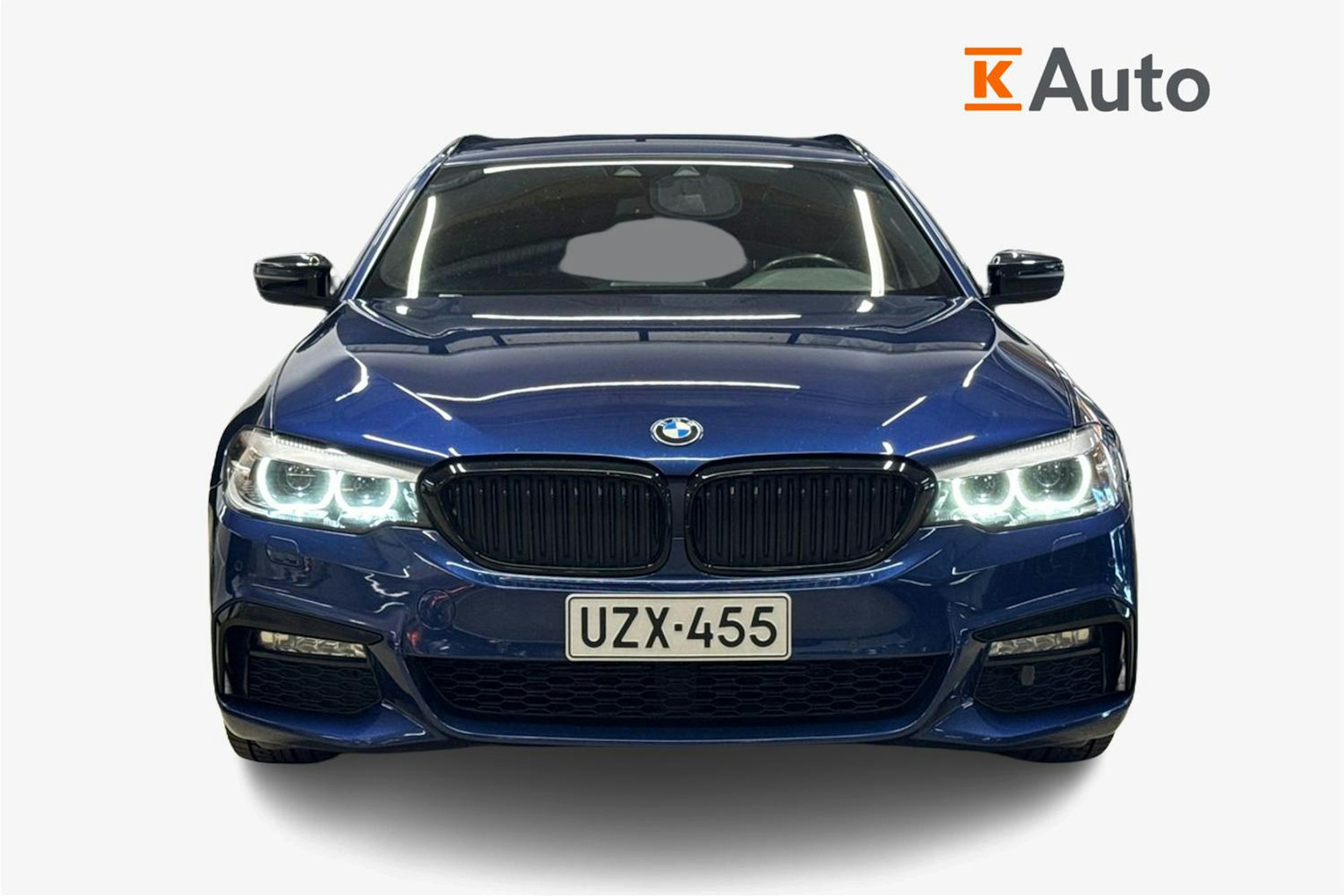 sininen BMW 520 2019 kuva 5.