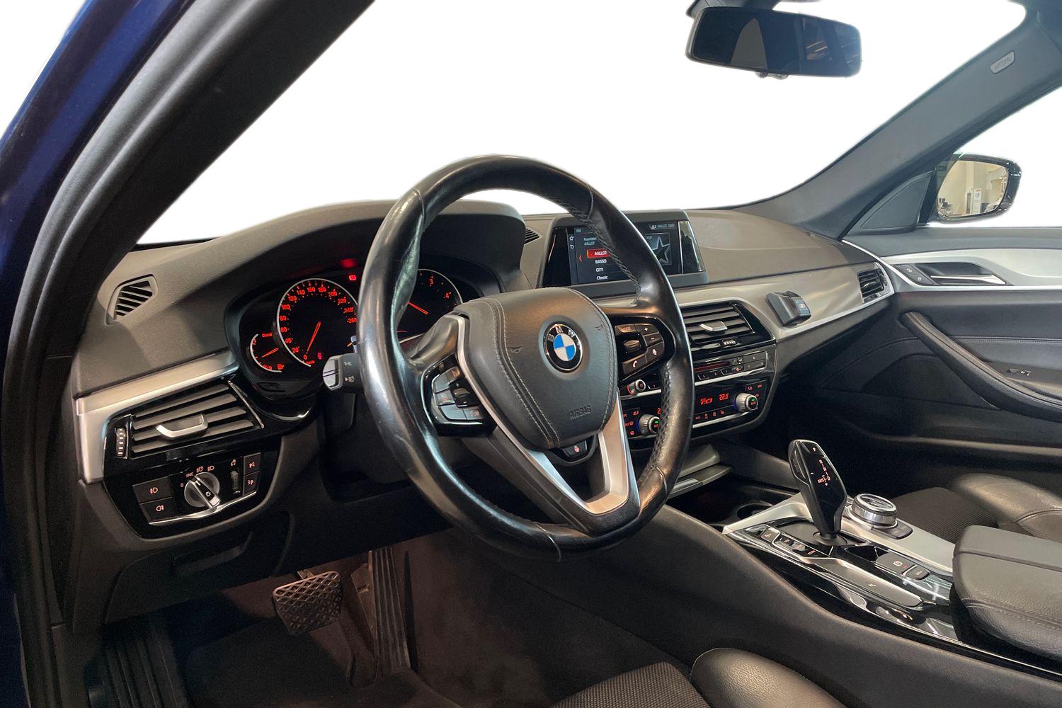 BMW 520 2019, photo 6/32