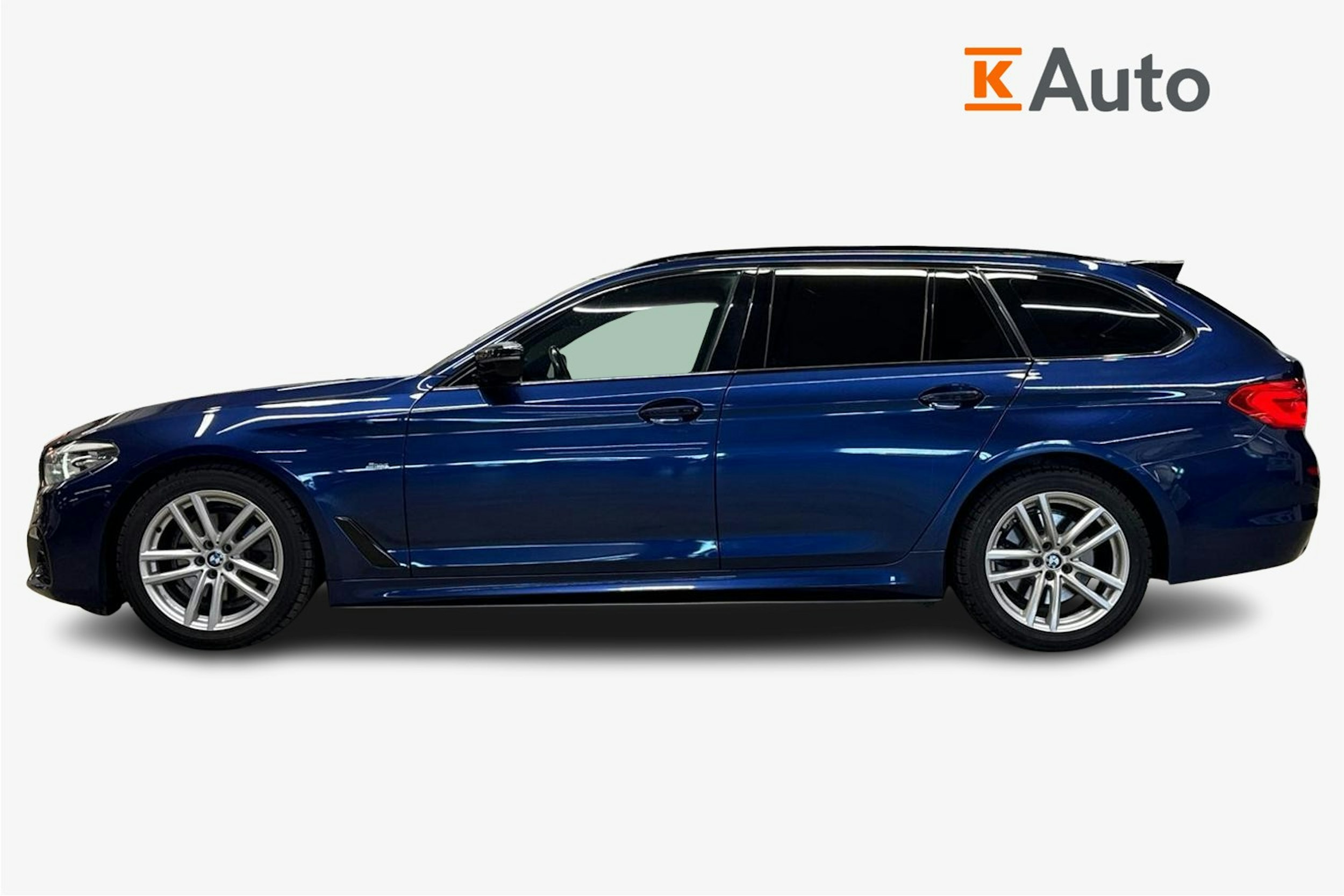 sininen BMW 520 2019 kuva 6.