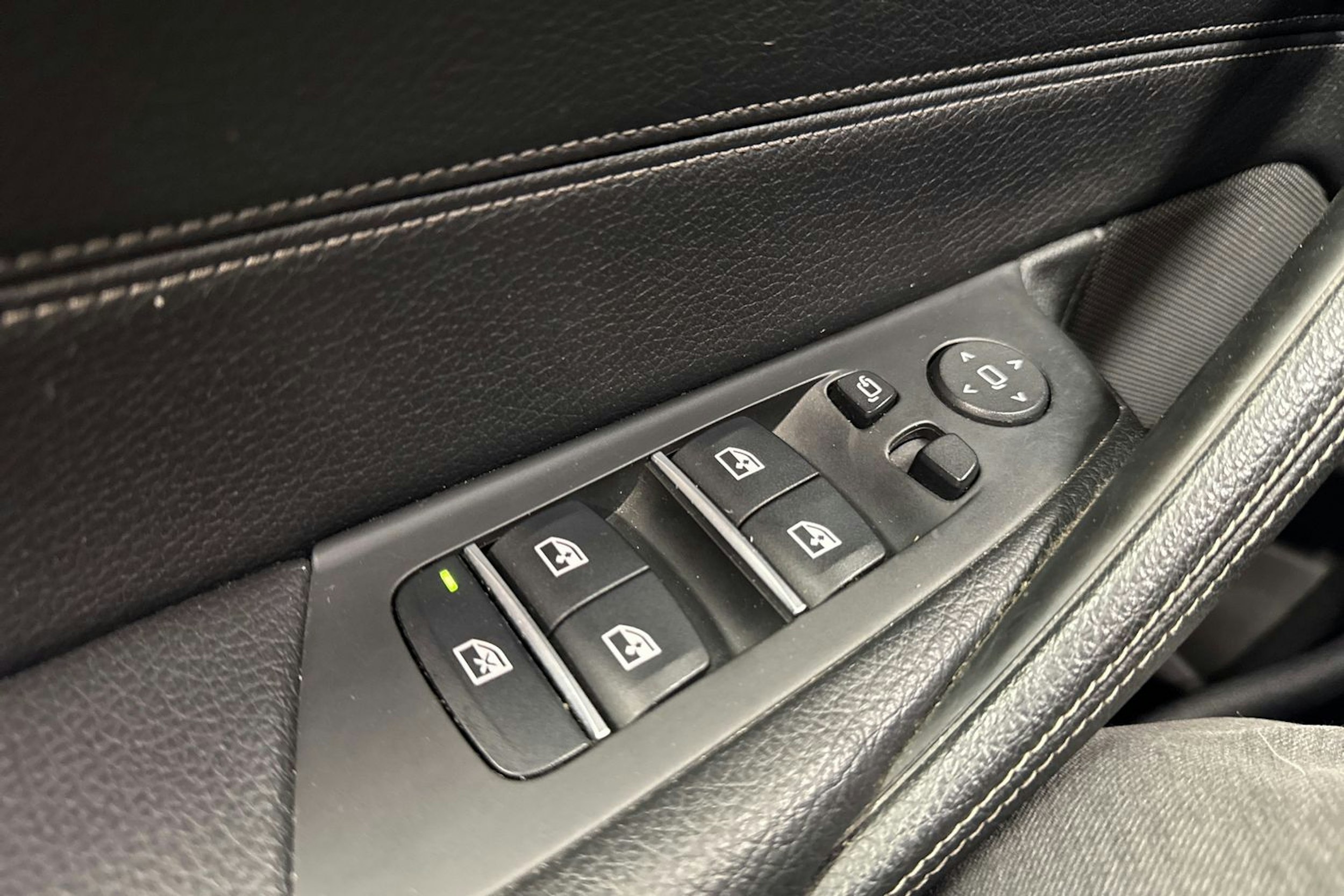 sininen BMW 520 2019 kuva 14.