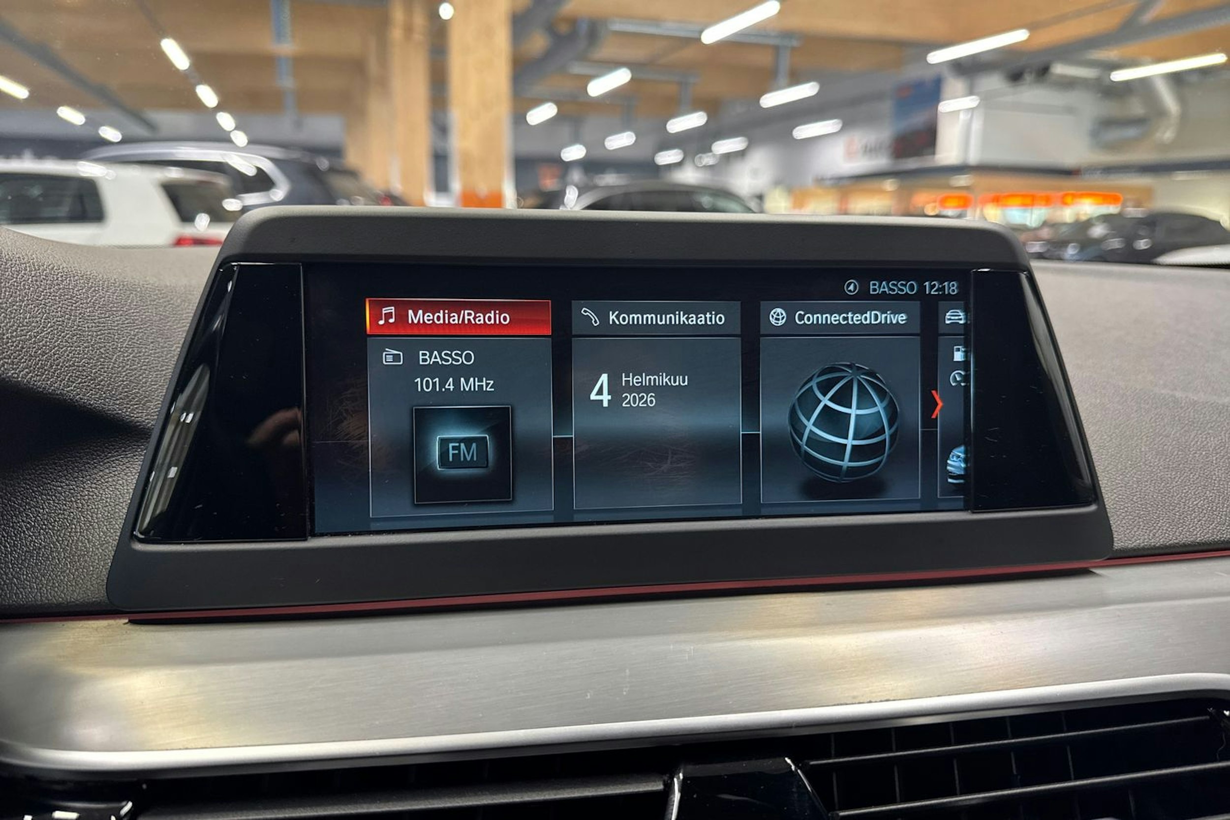 sininen BMW 520 2019 kuva 21.