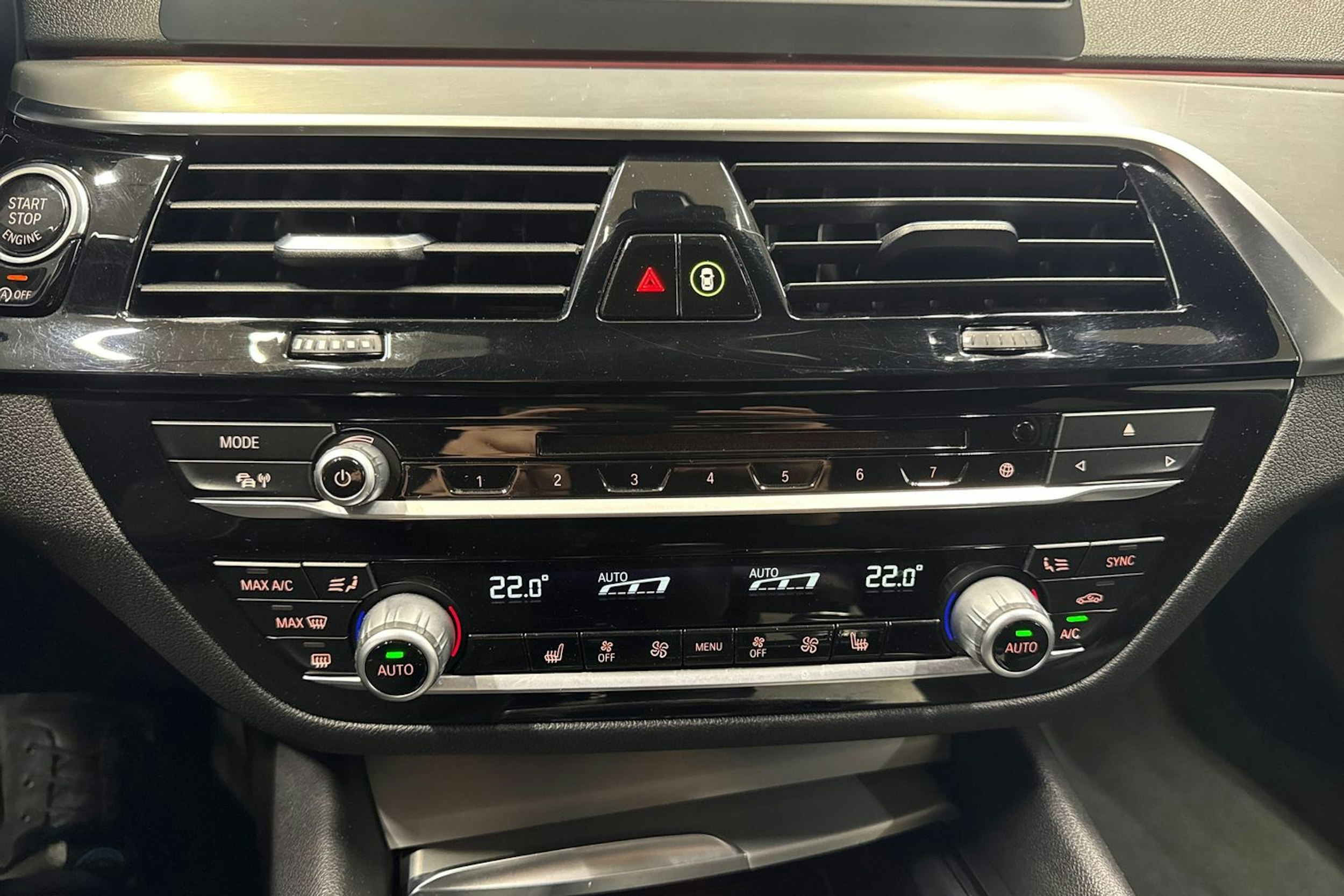 sininen BMW 520 2019 kuva 23.