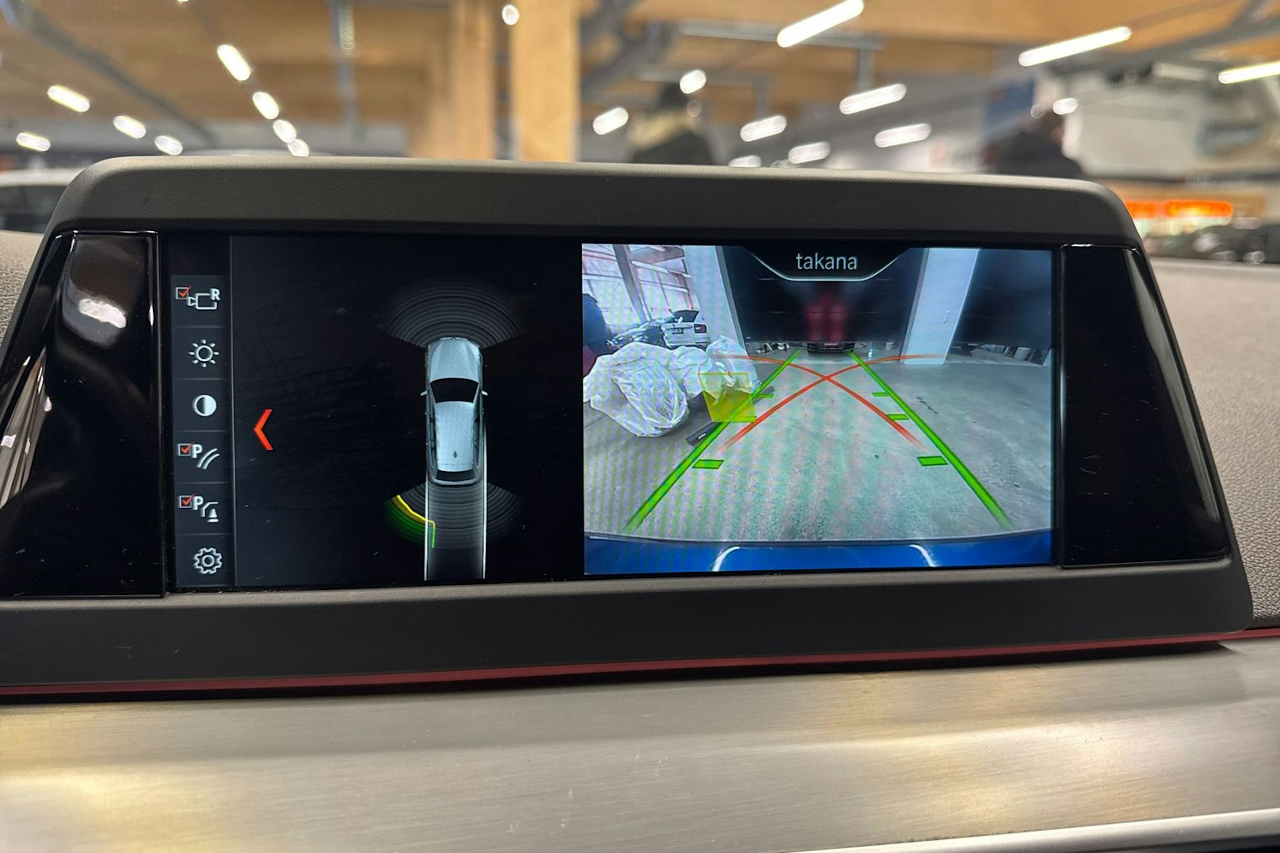 sininen BMW 520 2019 kuva 30.