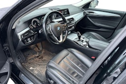 Musta BMW 520 2019 kuva 3.