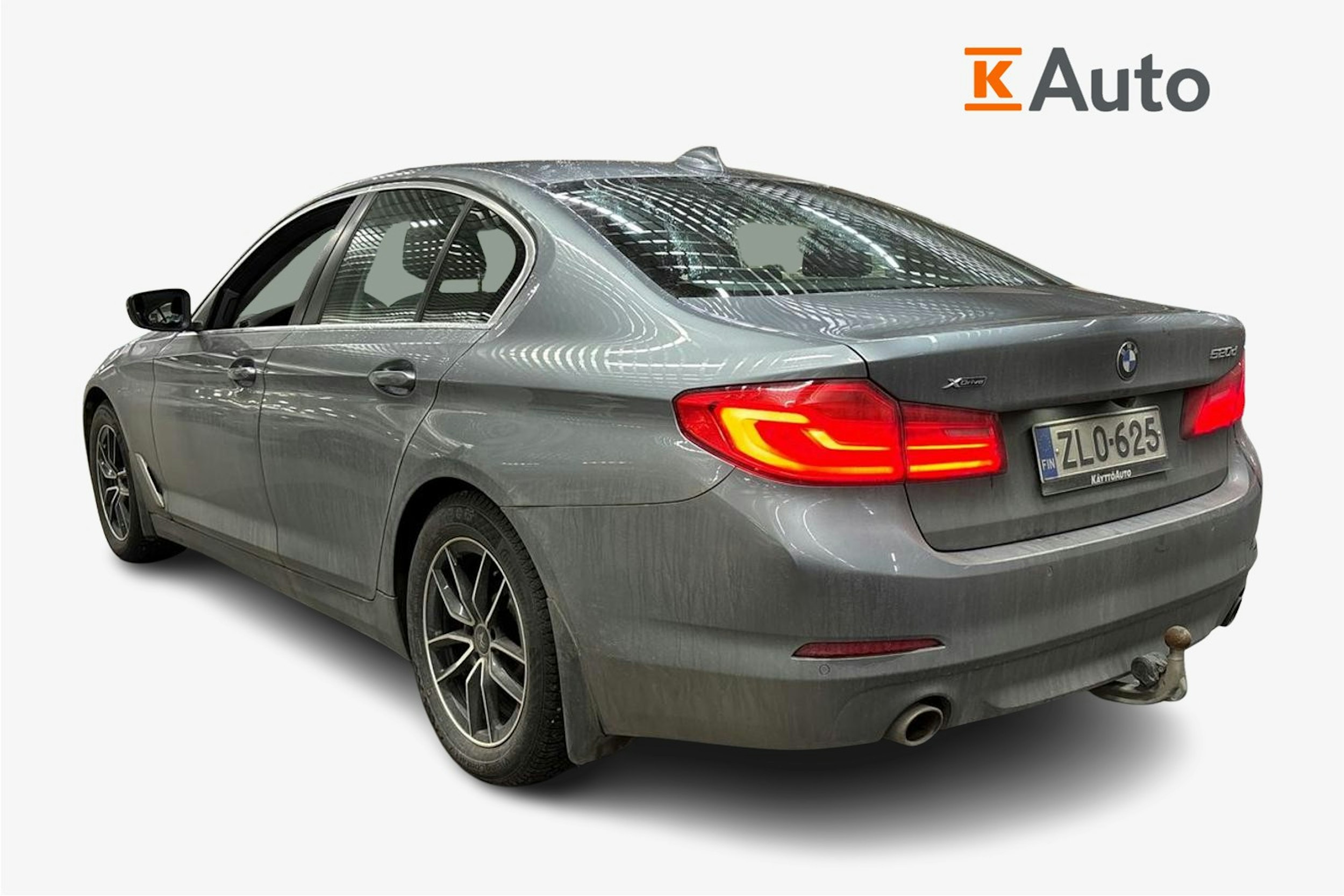 Harmaa BMW 520 2019 kuva 2.