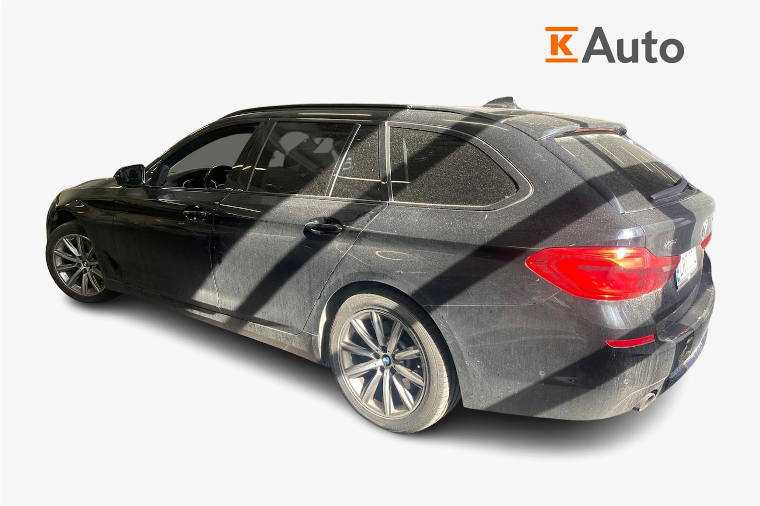 Musta BMW 520 2020 kuva 2.