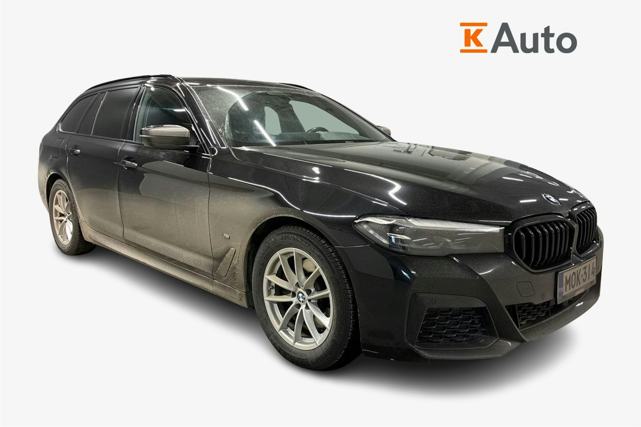 musta BMW 520 2020 kuva 1.