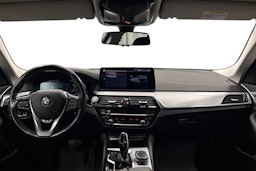 musta BMW 520 2020 kuva 9.