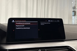 musta BMW 520 2020 kuva 22.